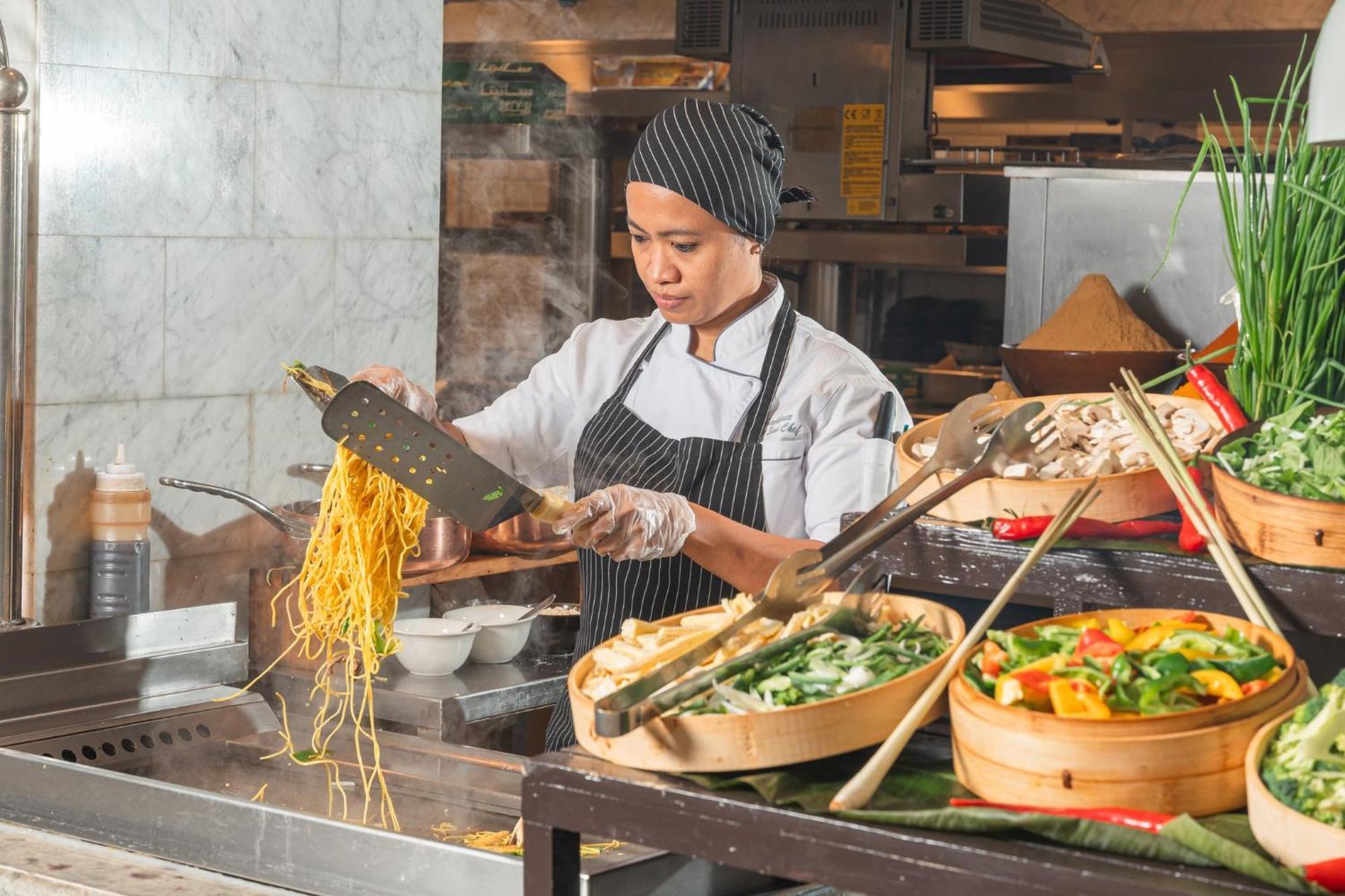 Hotel Crowne Plaza Muscat By Ihg Esterno foto